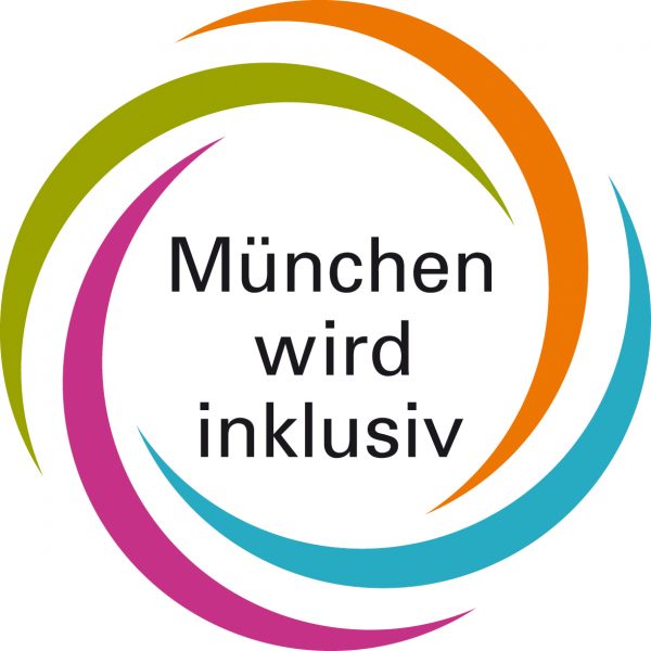 Die Wort-Bild-Marke zeigt vier halbkreisförmige Bögen, die kreisfürmig folgende Worte umschließen: München wird inklusiv. Die vier halbkreisförmigen Bögen haben folgende unterschiedliche Farben: hellgrün, magenta, türkis und orange.